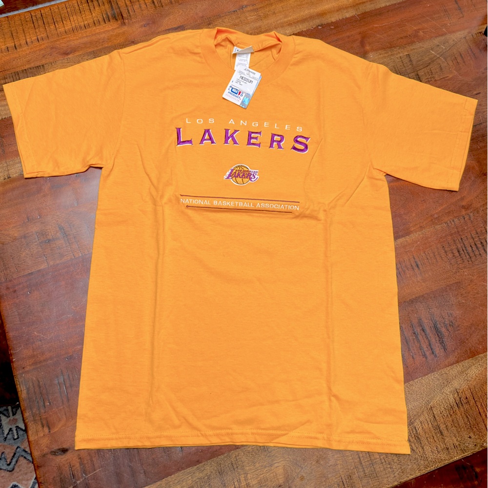NWT LA Lakers embroidered t shirt vintage deadstock